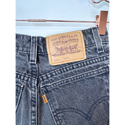 Vintage Levi's 912 Slim Fit High Rise Denim Shorts